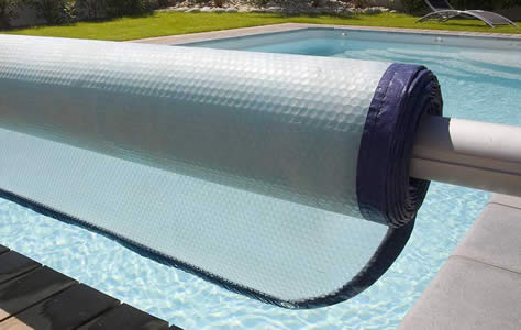 Couverture solaire pour piscine